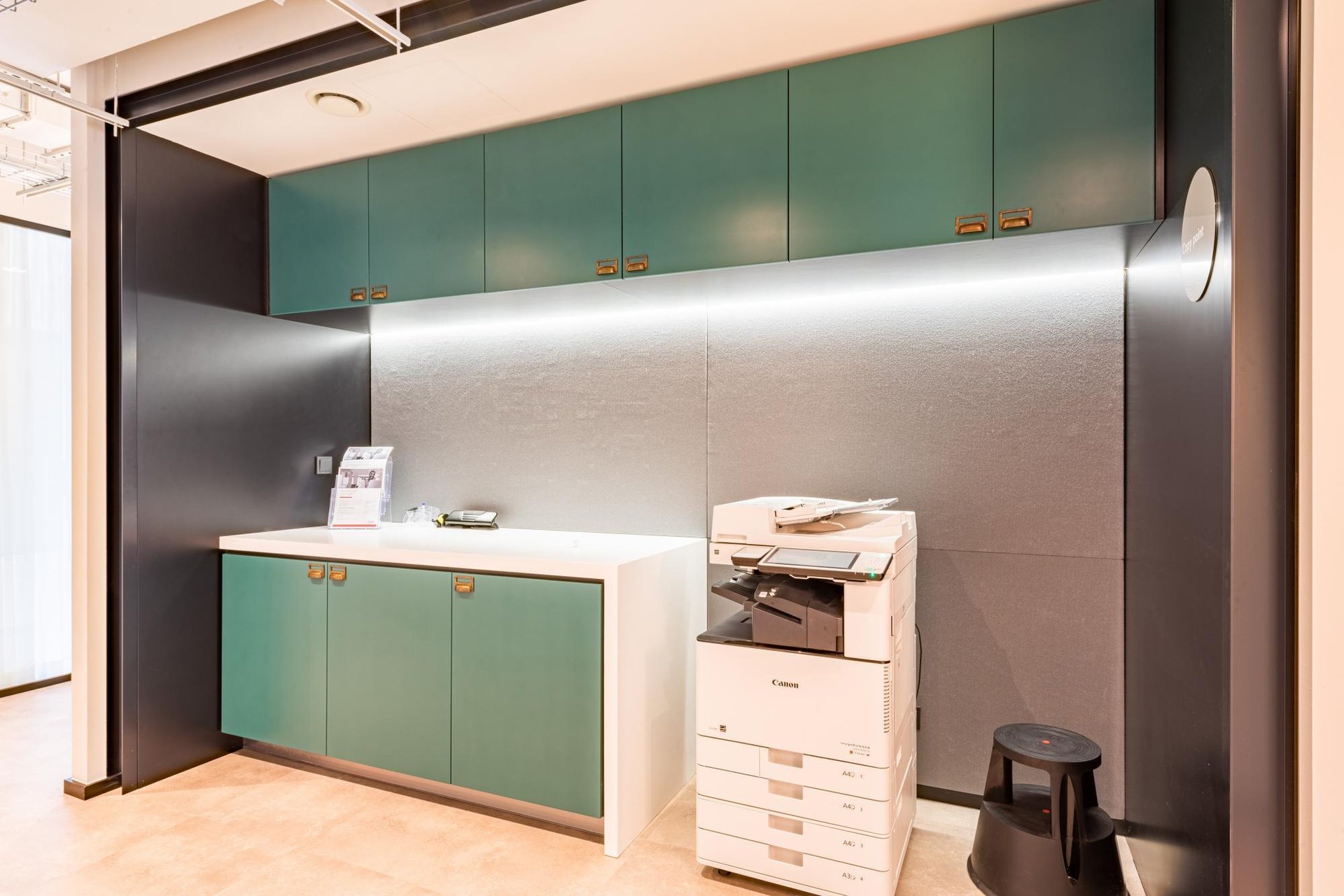 Office for 5 pers. in Regus Park Avenue