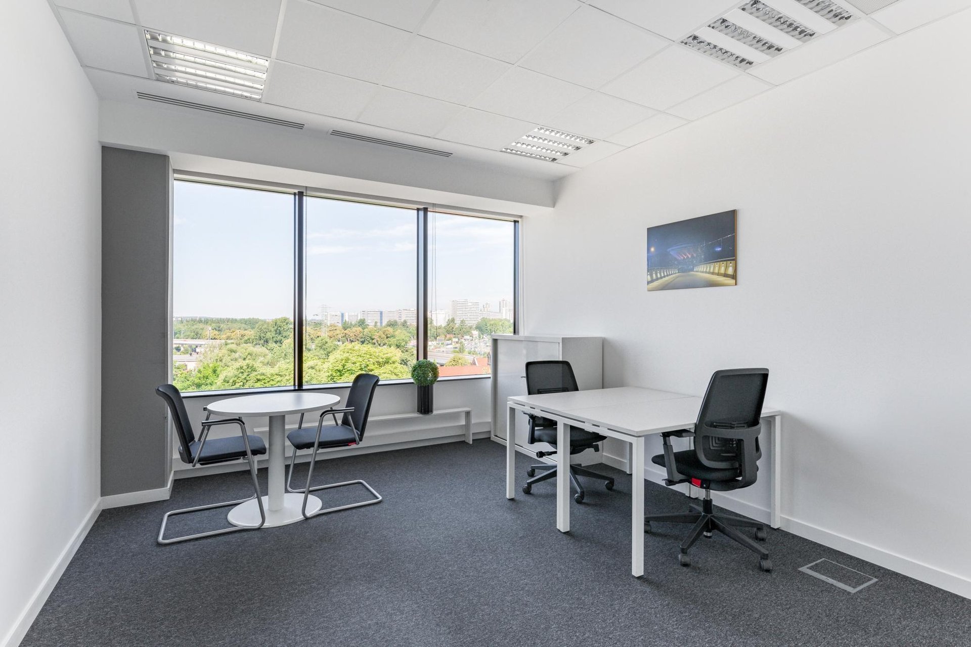 Office for 3 pers. in Regus Silesia Business Park