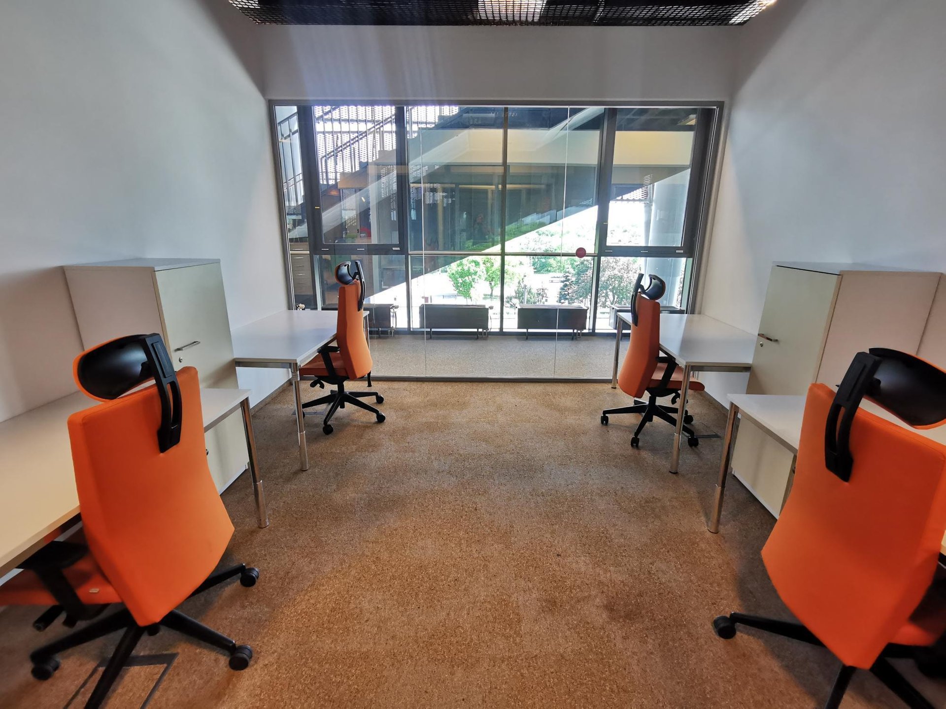 Büro für 4 Pers. in PGE Narodowy beIN Offices powered by BiznesHub