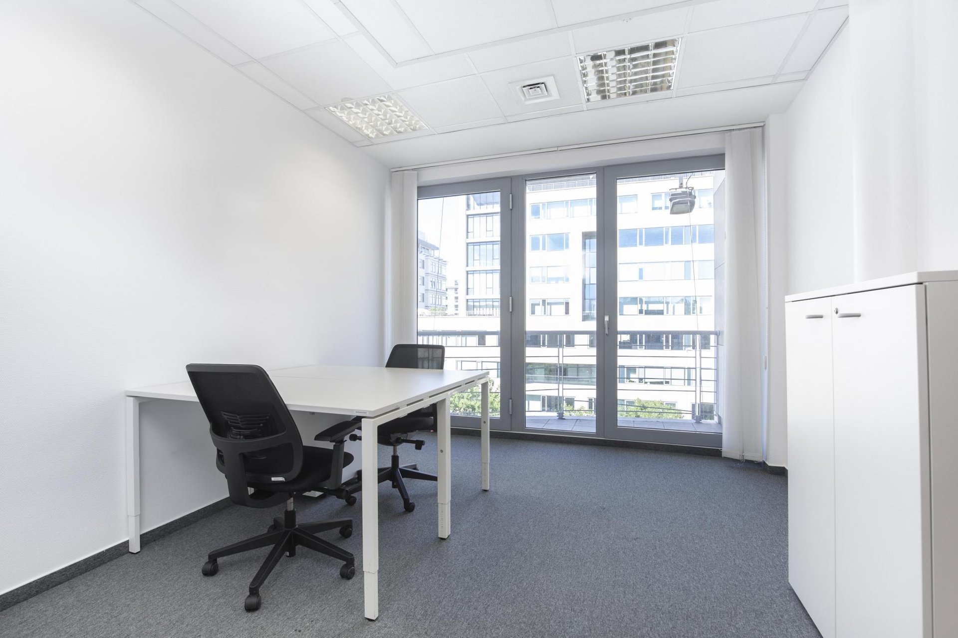 Office for 2 pers. in Regus Northside Business Centre