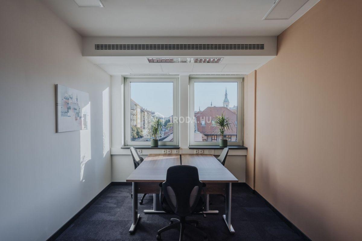 Office for 3 pers. in DBH Buda Square