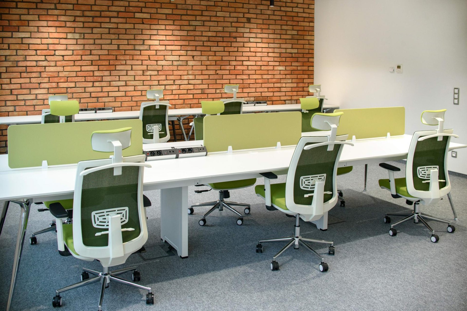 Office for 14 pers. in Loftmill Fabryczna Office Park