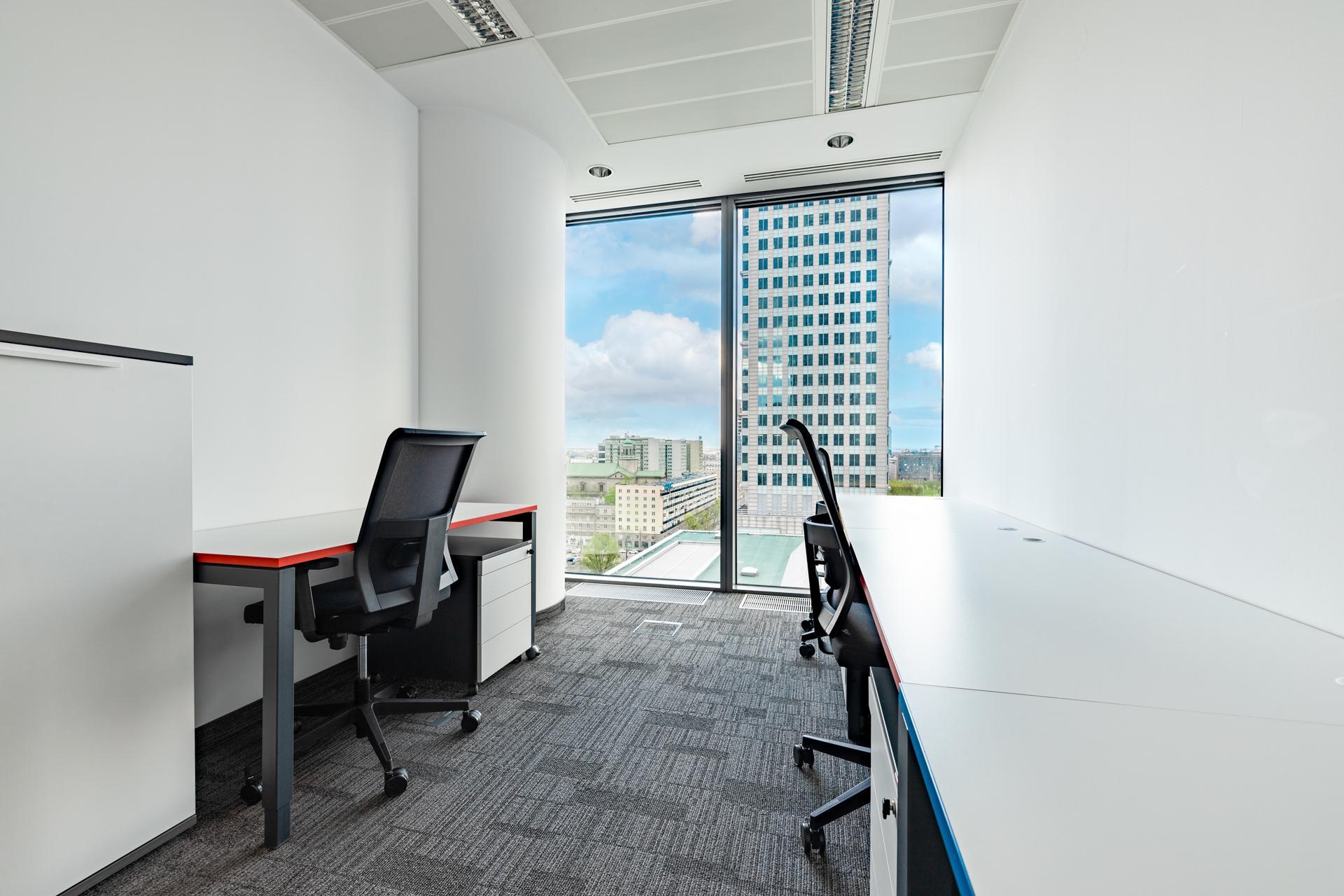 Office for 3 pers. in CitySpace Rondo 1