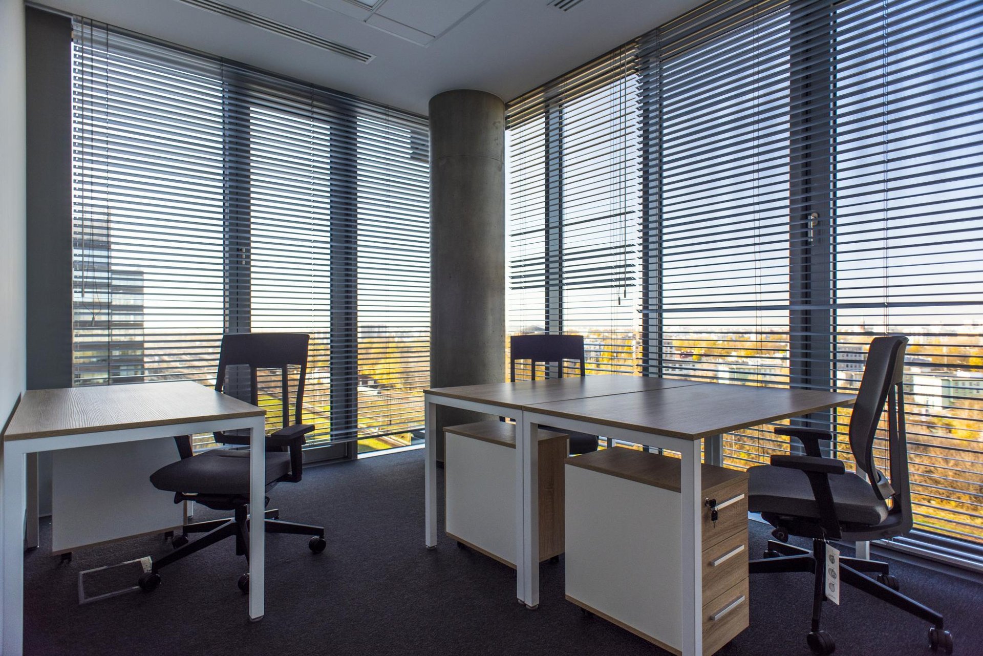 Office for 4 pers. in InOffice Equator Business Center IV