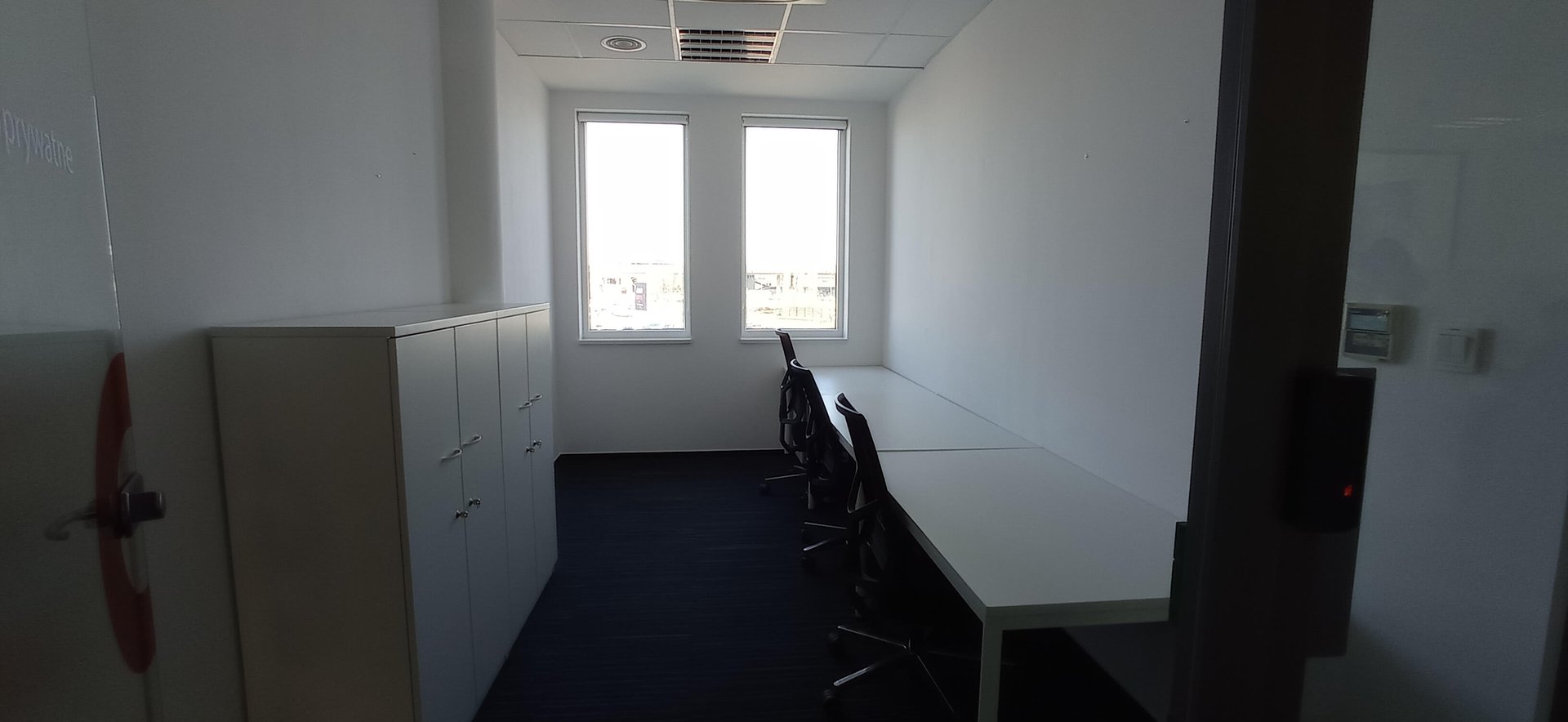 Biuro dla 3 os. w Lastadia Office beIN Offices powered by BiznesHub