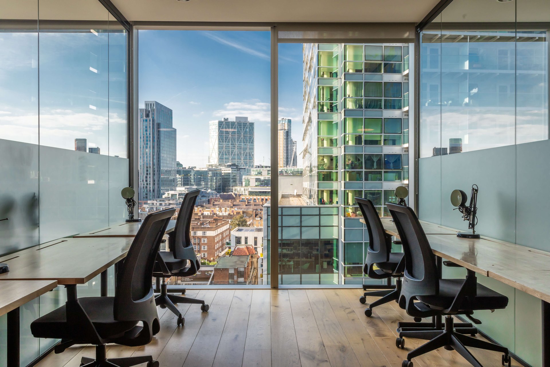 Office for 69 pers. in beyond Aldgate Tower