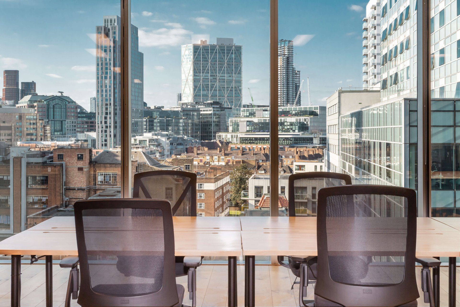 Office for 18 pers. in beyond Aldgate Tower