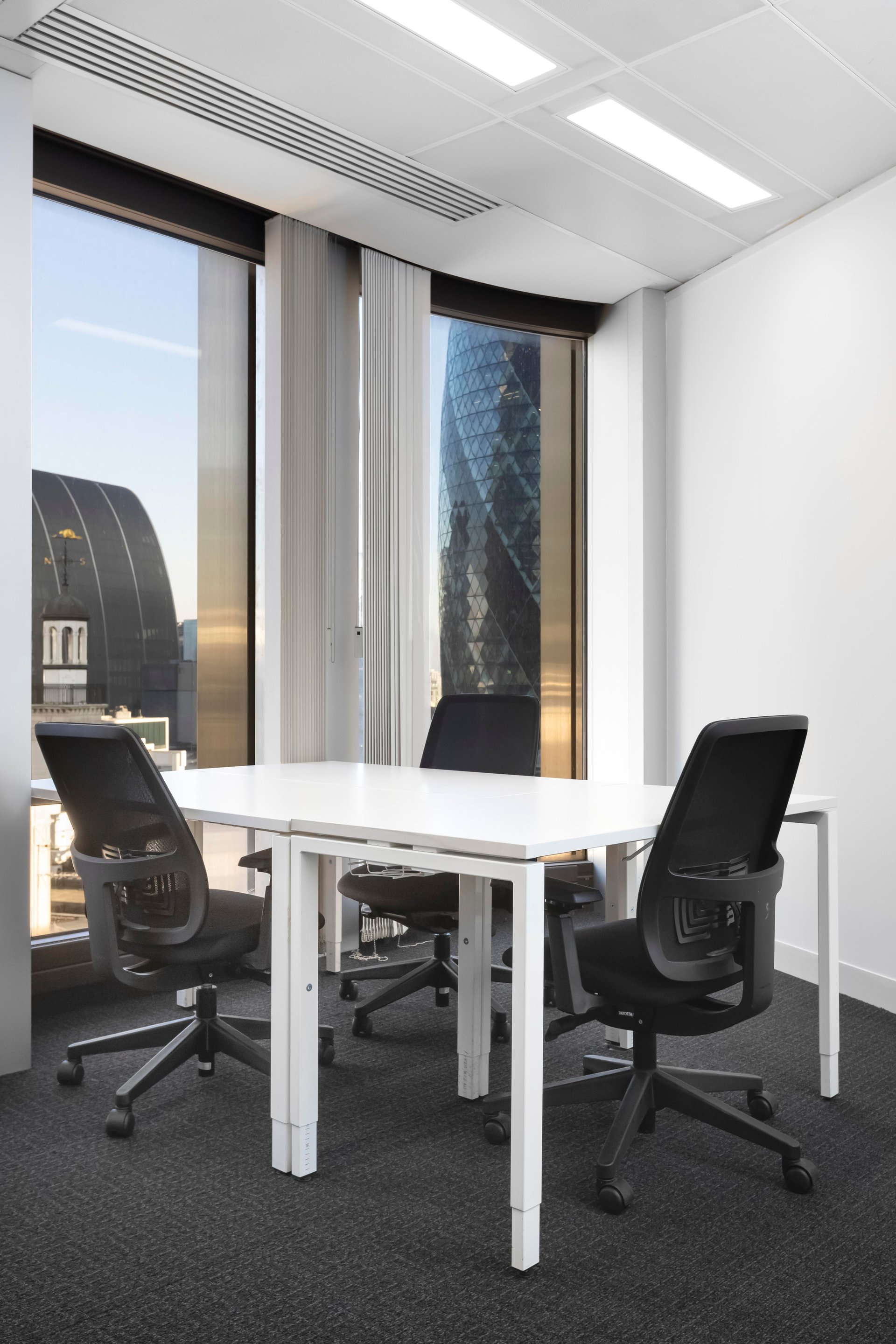 Signature - Tower 42 beltere