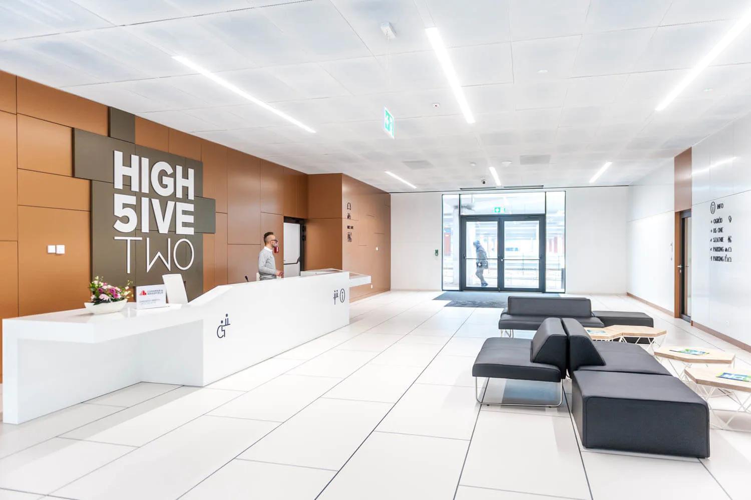 Exterior of Business Link High5ive
